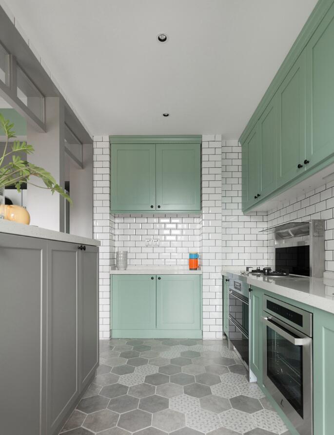 118平方小清新厨房橱柜门板颜色装修设计图