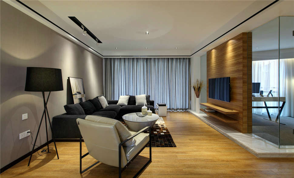 136平米现代客厅落地灯装修设计效果图