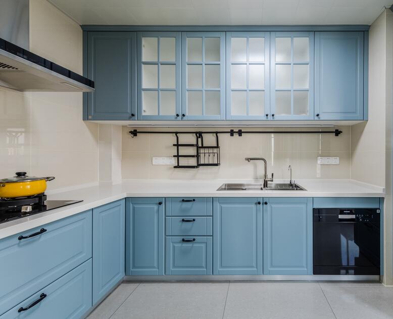 186平米厨房蓝色橱柜装修效果图欣赏