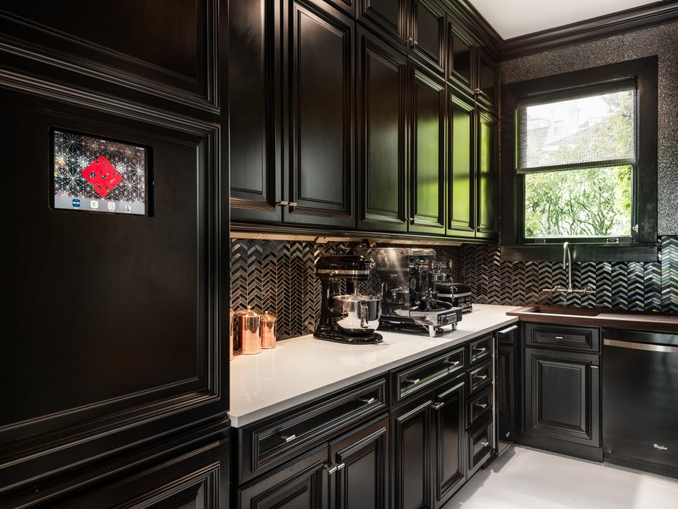 2019创意个性化黑色系厨房整体橱柜设计图片