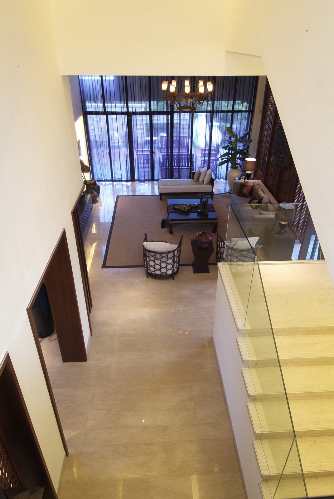 300平米东南亚别墅客厅吊顶走廊装修设计效果图