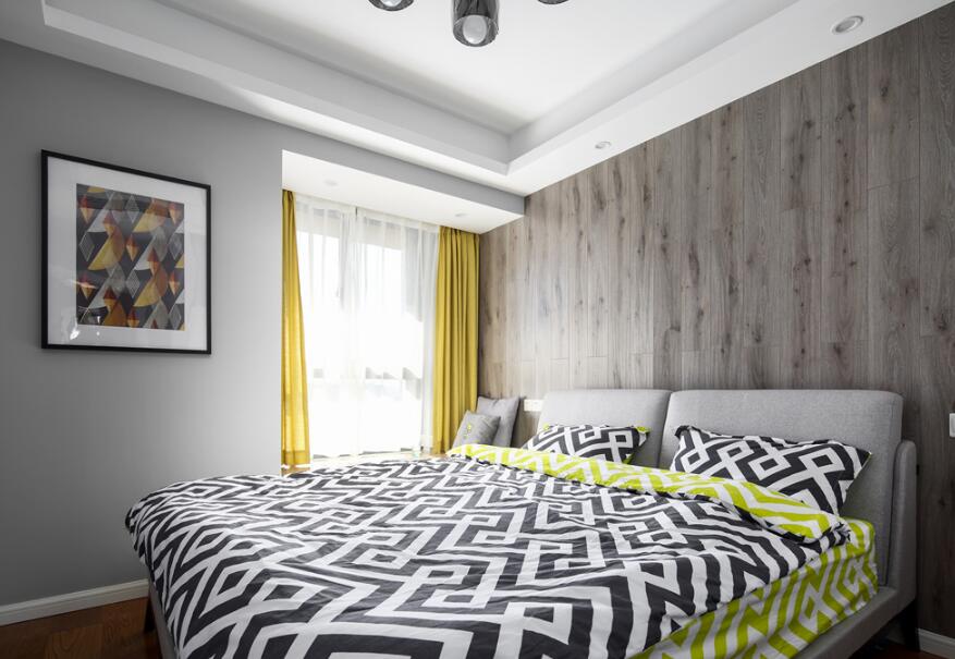 北欧卧室黄色窗帘装饰设计图片