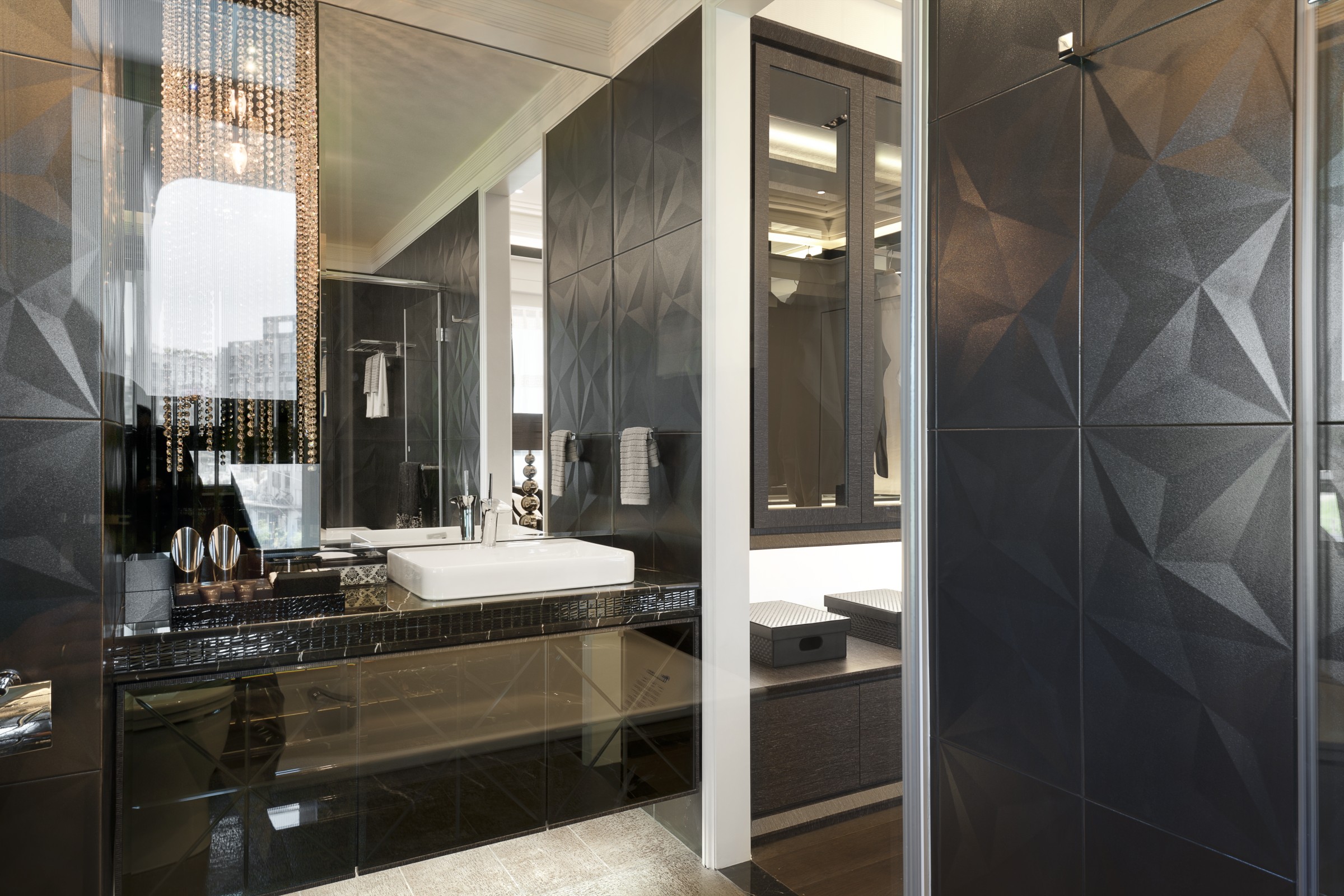 现代别墅室内整体浴室柜设计效果图片